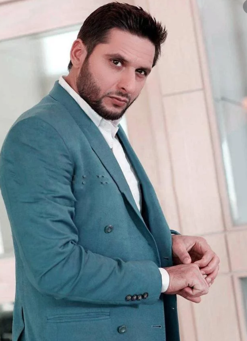 Shahid Afridi’s Photoshoots in Which He Looks like a Model