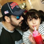 Faysal Qureshi and Sana Faysal with their Kids – Latest Pictures