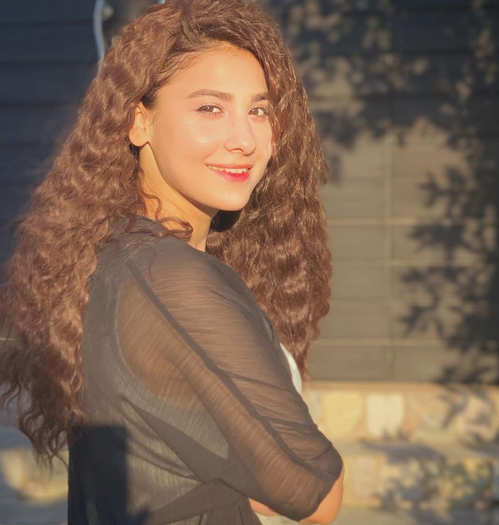 Beauty Tips That Keep Hina Altaf’s Skin Fresh And Glowy