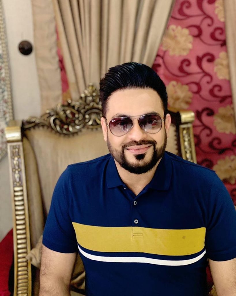 People Bashed Aamir Liaquat For His Act Of Attention Seeking 3