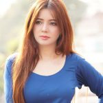 Rabi Pirzada Criticized For Wearing Inappropriate Hijab