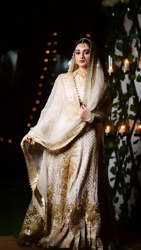 Sarah Khah Looks Gorgeous in this Bridal Dress for Her Drama Abdullahpur Ka Devdas