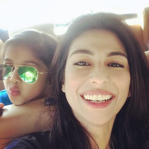 Beautiful Pictures of Singer and Actor Meesha Shafi with her Kids