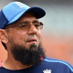 Saqlain Mushtaq’s Cute Makeover By His Daughter