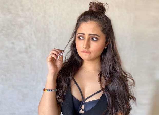 Watch: Rashami Desai lip syncs to popular Bollywood tracks while trying new social media filters