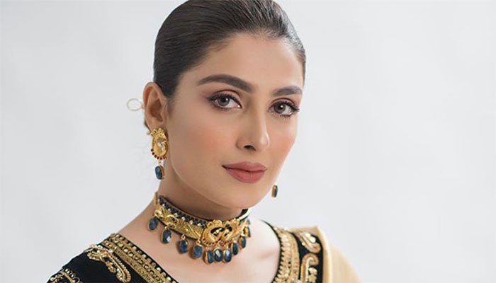 Ayeza Khan Has A Message For Haters