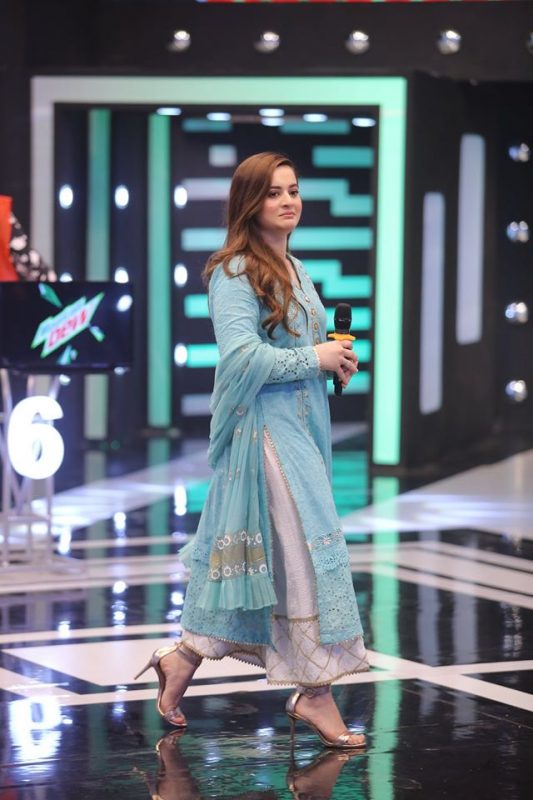 Aiman Khan And Muneeb Butt Beautiful Pictures from Jeeto Pakistan Ramazan Special