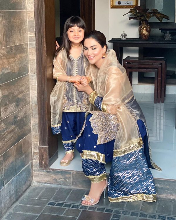 Beautiful Eid Pictures of Actress Fiza Ali with Her Cute Daughter