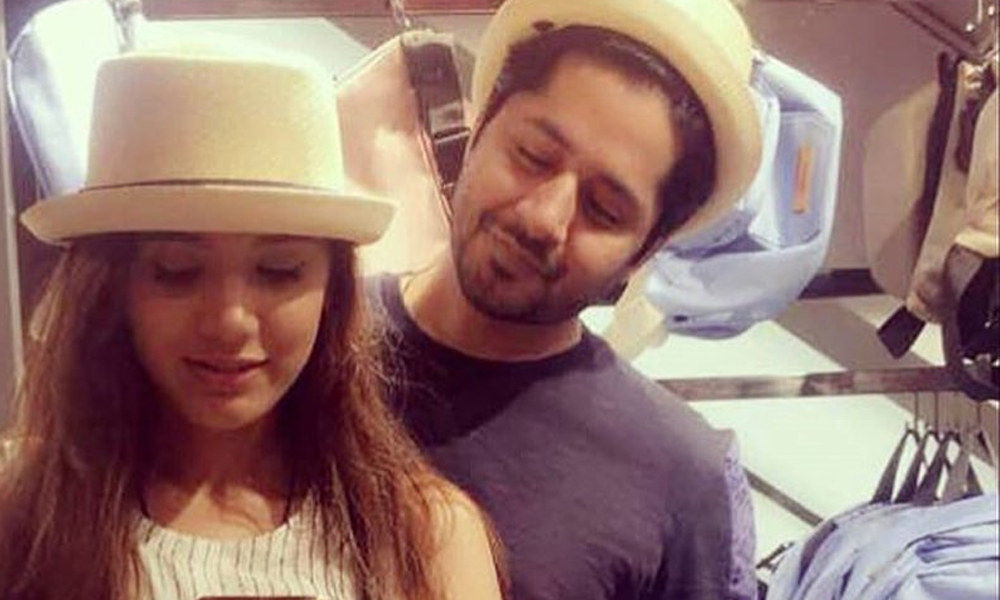 Imran Ashraf Celebrates Nikkah Anniversary With Wife 16