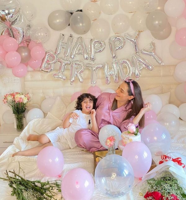 Momal Sheikh Celebrated Birthday with Family – Beautiful Pictures