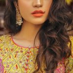 Does Neelam Muneer Have No Friends In The Industry