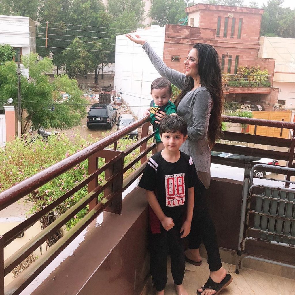 Cute Pictures of Fatima Effendi with Her Kids