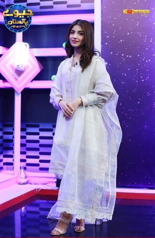Beautiful Clicks of Kinza Hashmi From Jeeeway Pakistan Game Show