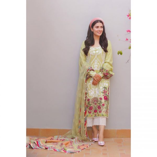 Beautiful Photo Shoot Pictures of Ayeza Khan