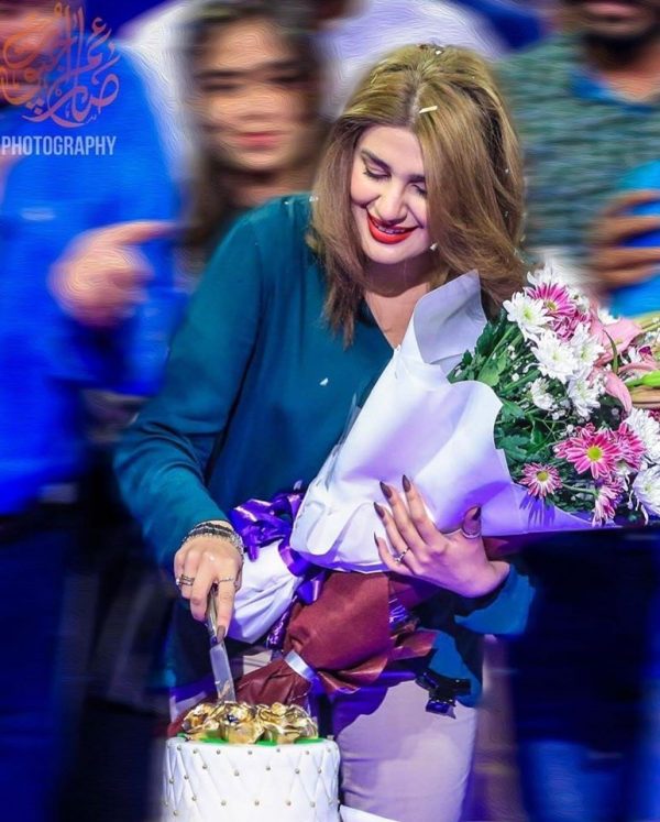 Beautiful Actress Kubra Khan Celebrating her 27th Birthday – Pictures