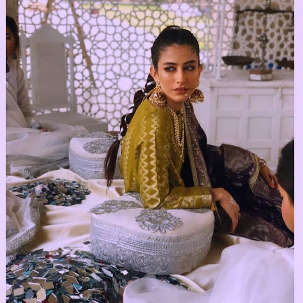 Latest Photoshoot of Beautiful Syra Yousaf for Cross Stitch Brand