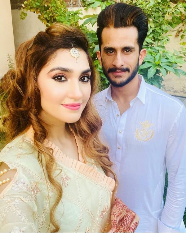 Hassan Ali with his Wife Samiya Arzoo – Latest Pictures