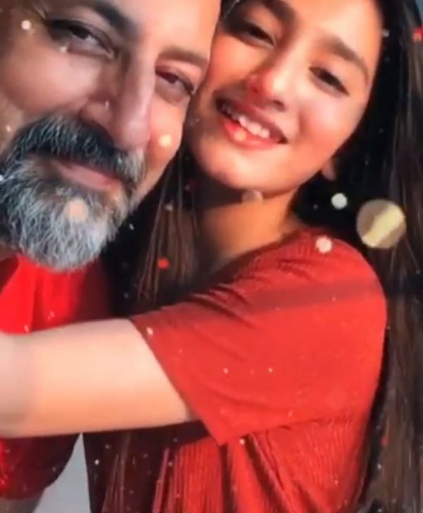Actor Babar Ali Beautiful Video With Daughter