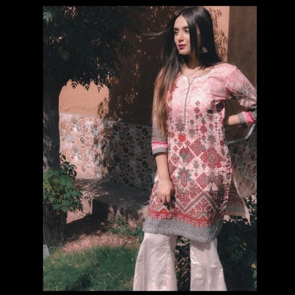 Beautiful Pictures of Hoorain Sabri Daughter of Late Amjad Ali Sabri