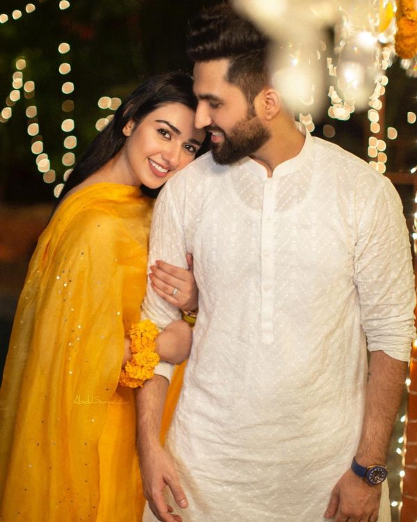 Beautiful Clicks of Sarah Khan and Falak Shabbir from Their Mehndi