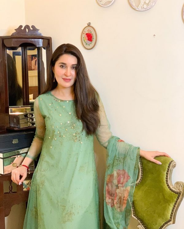 Latest Beautiful Pictures of Dr.Shaista Lodhi
