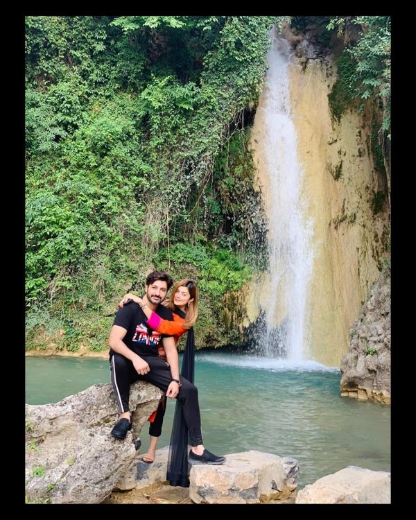 Beautiful Pictures of Syed Jibaran with Wife and Kids from Nathia Gali