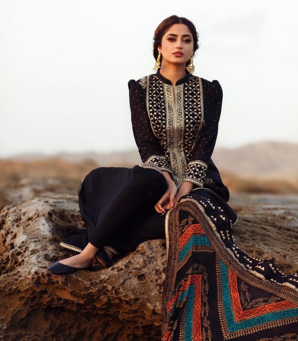 Latest Beautiful Photo shoot Pictures of Gorgeous Sajal Aly