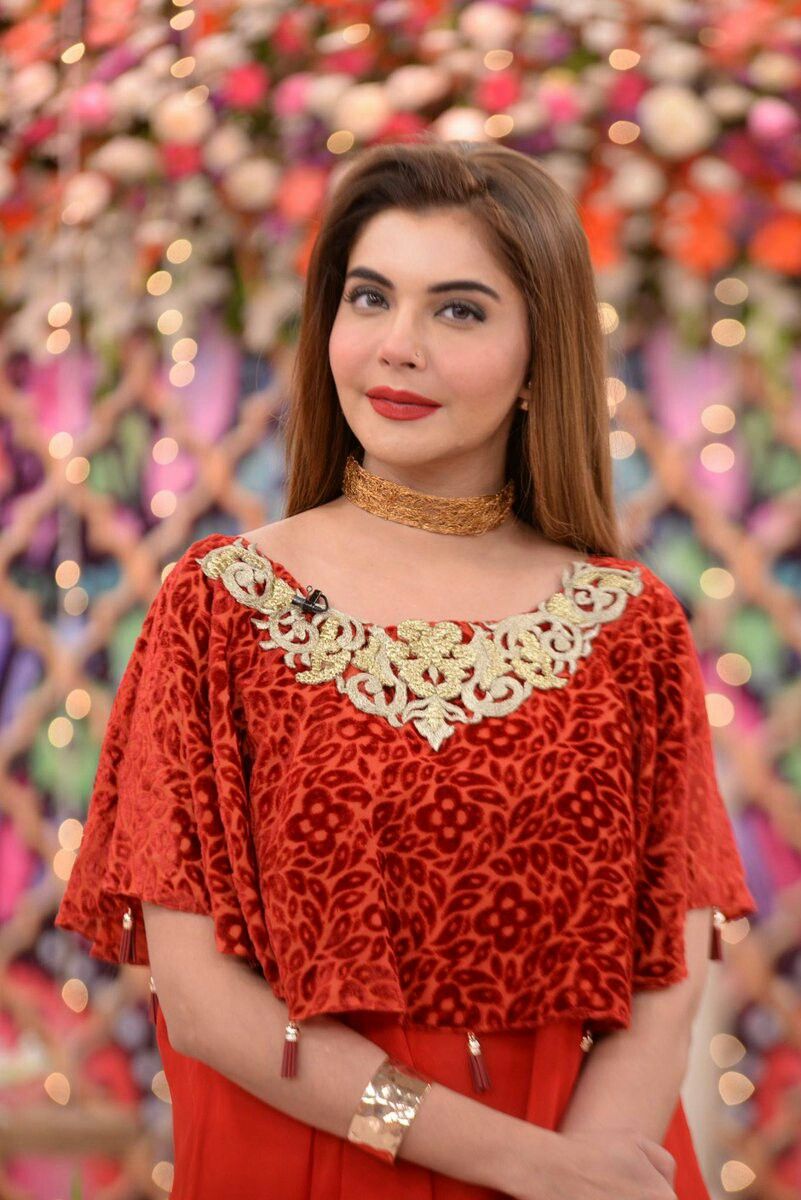 Nida Yasir Recently Uploaded A Picture Without Makeup