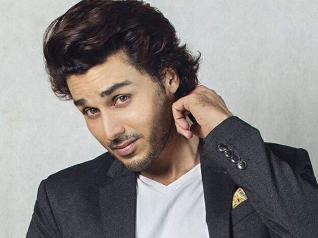 Ahsan Khan Shared Pictures From 14th August Ceremony
