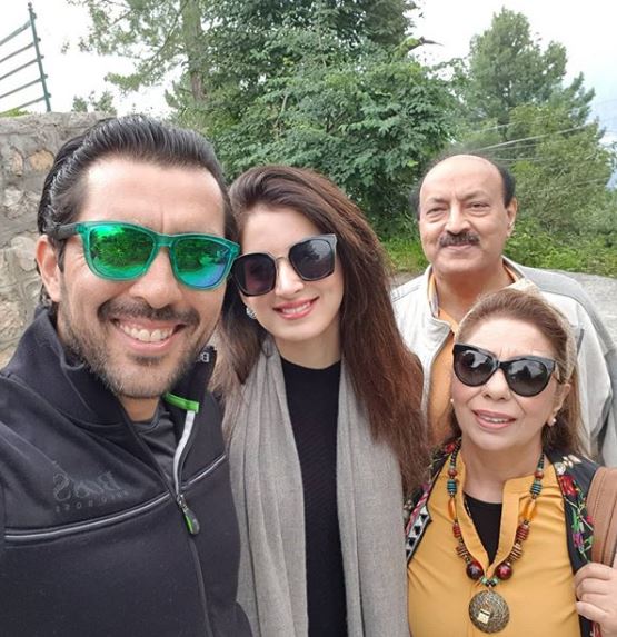 Tennis Star Aisam ul Haq Pictures with Wife and Family From Nathia Gali