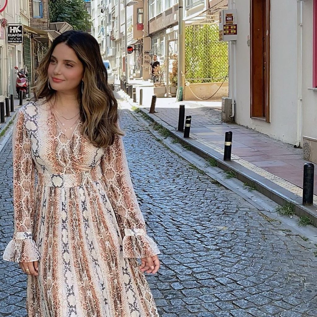 Armeena Khan Enjoys Her Time In Turkey 7