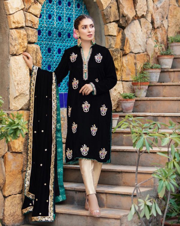 Beautiful Shoot of Ayeza Khan in Black and Green Dresses by RJ’s Pret