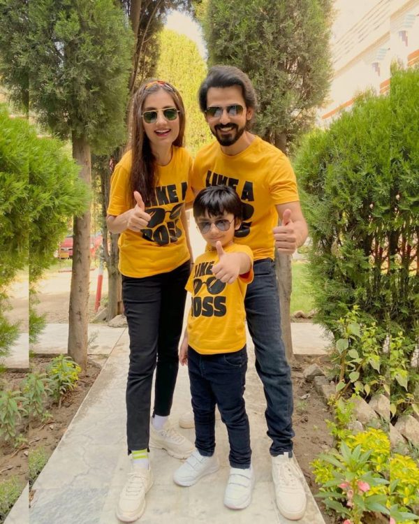 Beautiful Pictures of Actor Bilal Qureshi with Family