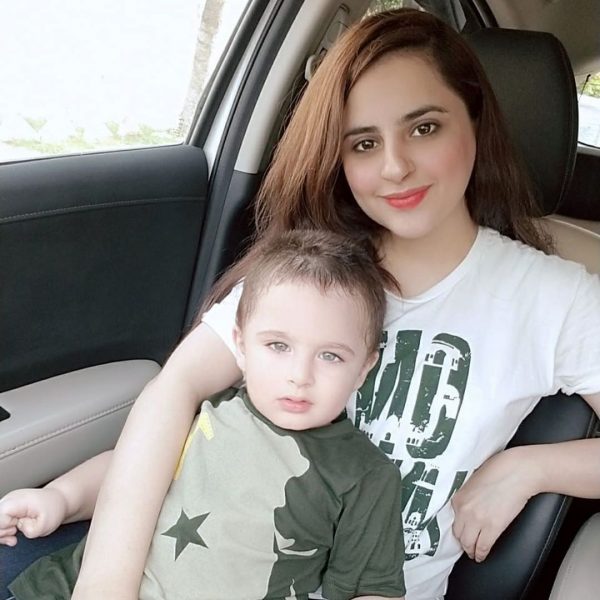 Independence Day Pictures of Fatima Effendi and Kanwar Arsalan with Family