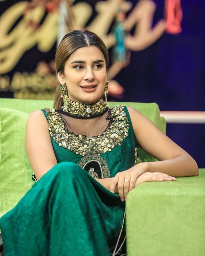 Gorgeous Kubra Khans Pictures From The Sets Bol Nights With Ahsan Khan 18