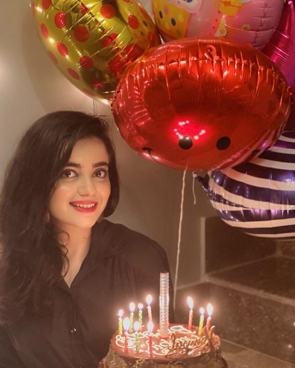 Beautiful Birthday Pictures of Actress Kompal Iqbal