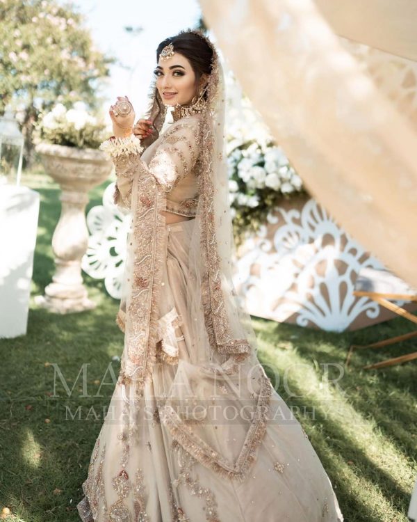 Beautiful Bridal Photo Shoot of Drama Actress Nawal Saeed