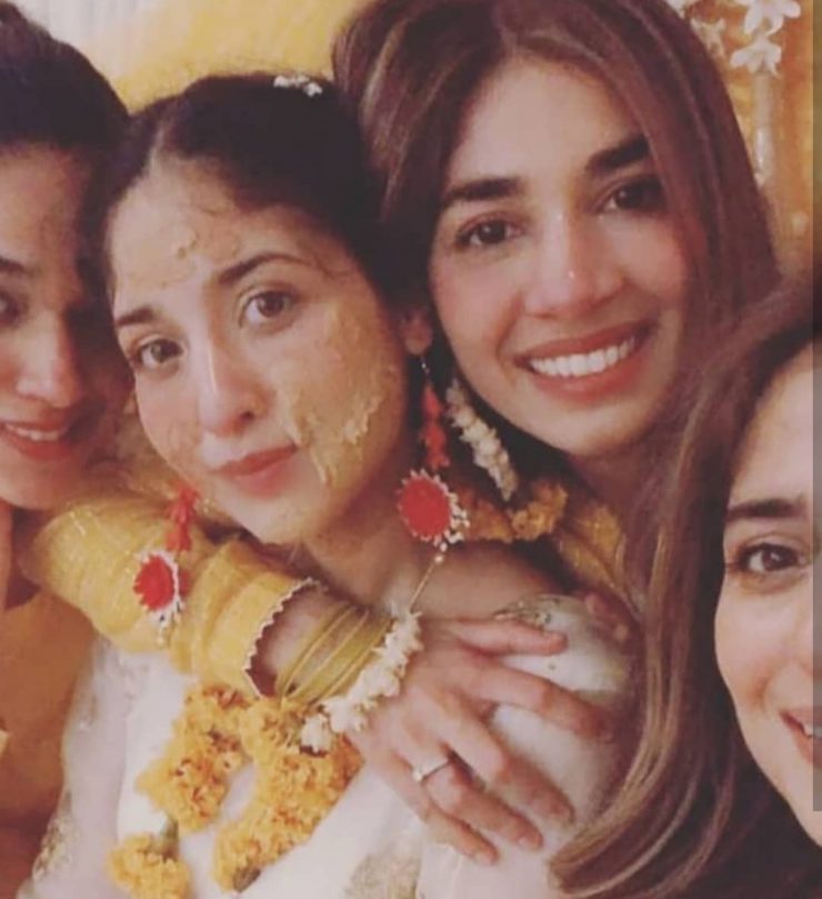 Pictures Of Sanam Jung With Sisters At Her Sisters Wedding 2