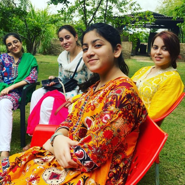 Beautiful Picture Collection of Shagufta Ejaz with her Daughters