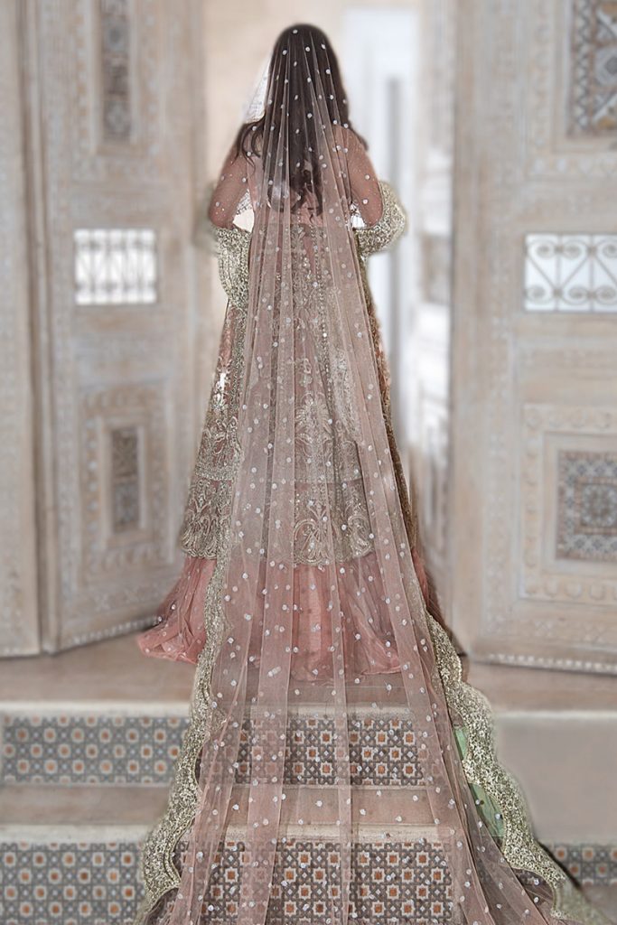 0002584 mahru bridal kalidaar