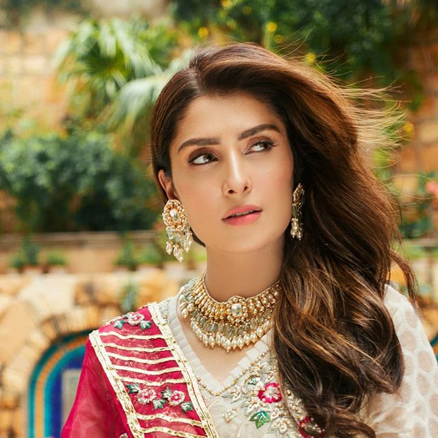 Ayeza Khan Slays In Latest Shoot 4