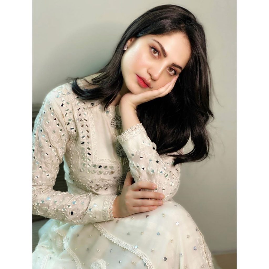 Ertugrul Actress And Neelum Muneer Exchange Love 4