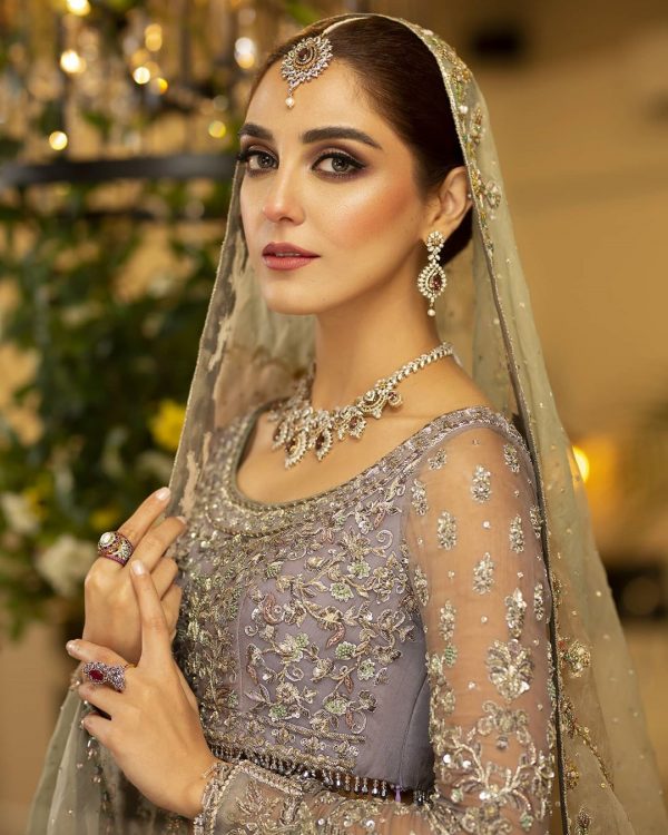 Latest Pictures of Gorgeous Actress Maya Ali