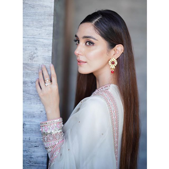 Maya Ali Shared Pictures With Meaningful Poetry 14