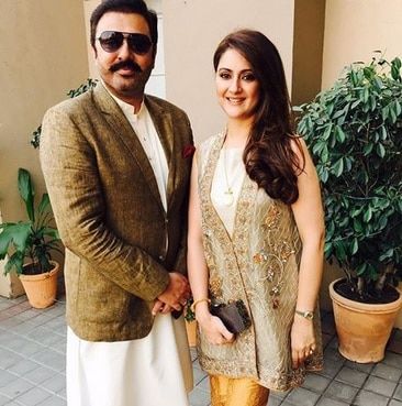 Noman Ijaz Beautiful Pictures with his Wife Rabia Noman