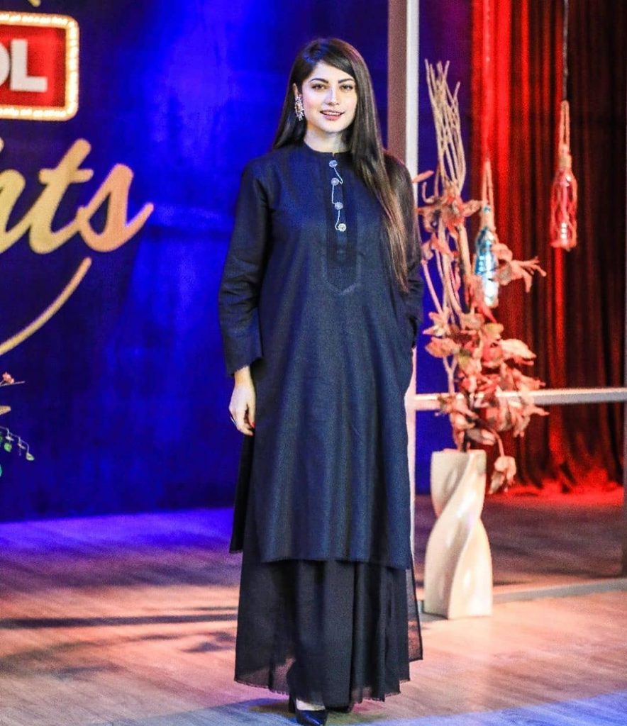 Stunning Pictures Of Neelum Munir From The Sets Of Bol Nights 6