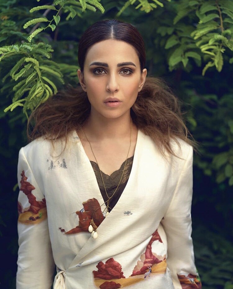 Ushna Shah 2