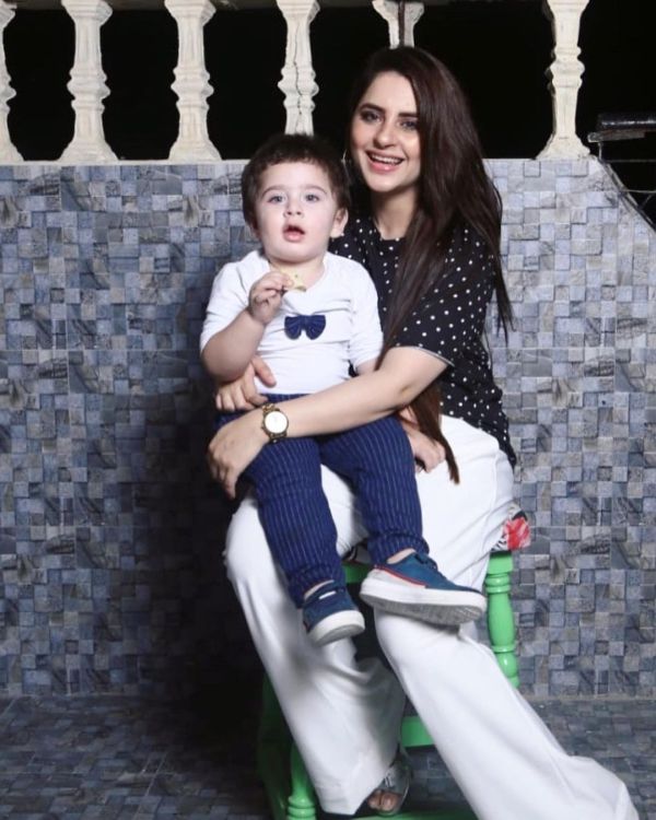 Fatima Effendi Latest Beautiful Clicks with Her Kids