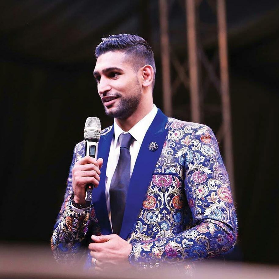 Amir Khan Hints About Joining Politics 2