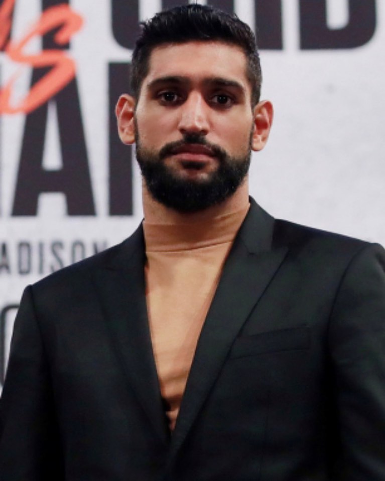 Amir Khan Hints About Joining Politics 3